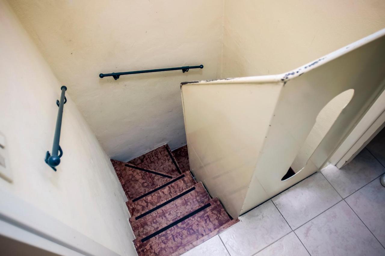 Colombare Suite - Italian Homing Сірміоне Екстер'єр фото